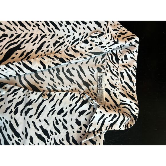 90s Liz Baker- Snow Leopard- Silky Blouse- oversized Med- Shoulder Pads academia - Picture 5 of 7